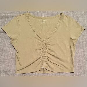 NWOT American Eagle Women’s Green Crop Top with Ruching in the Front sz Large
